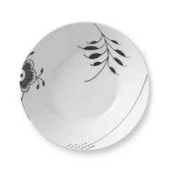 Royal Copenhagen Sort Mega Riflet Dyb Tallerken 17 Cm